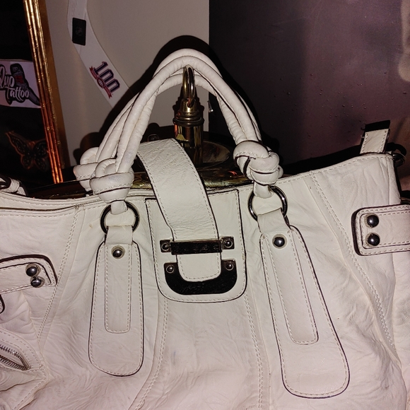 Purse - Picture 2 of 7